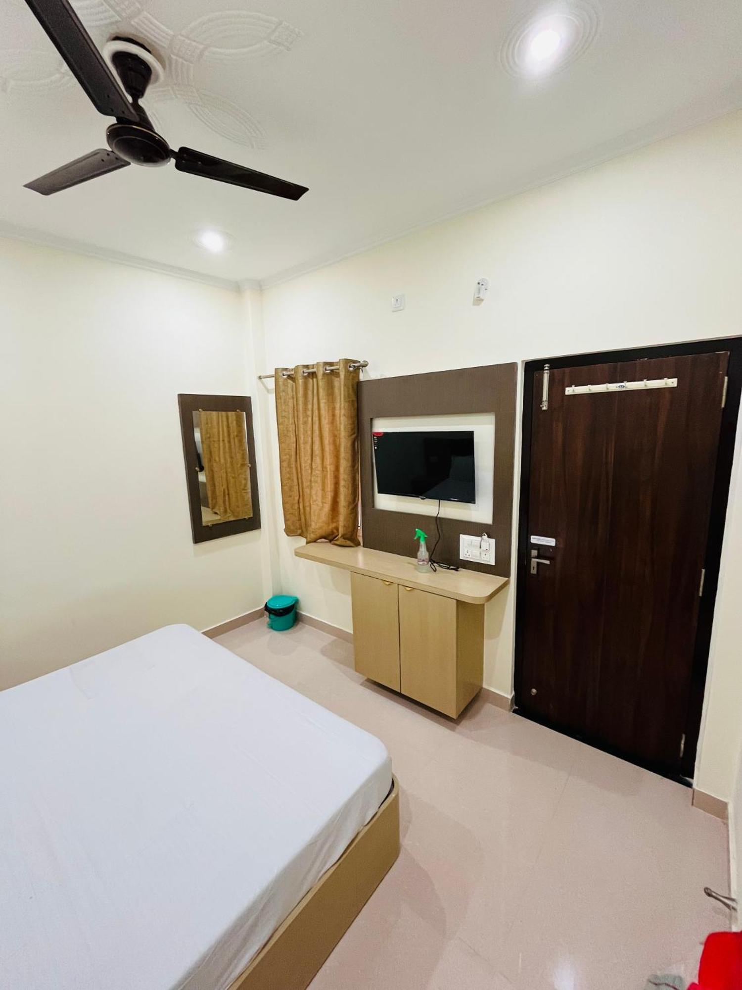 River View Paying Guest House Varanasi Bagian luar foto