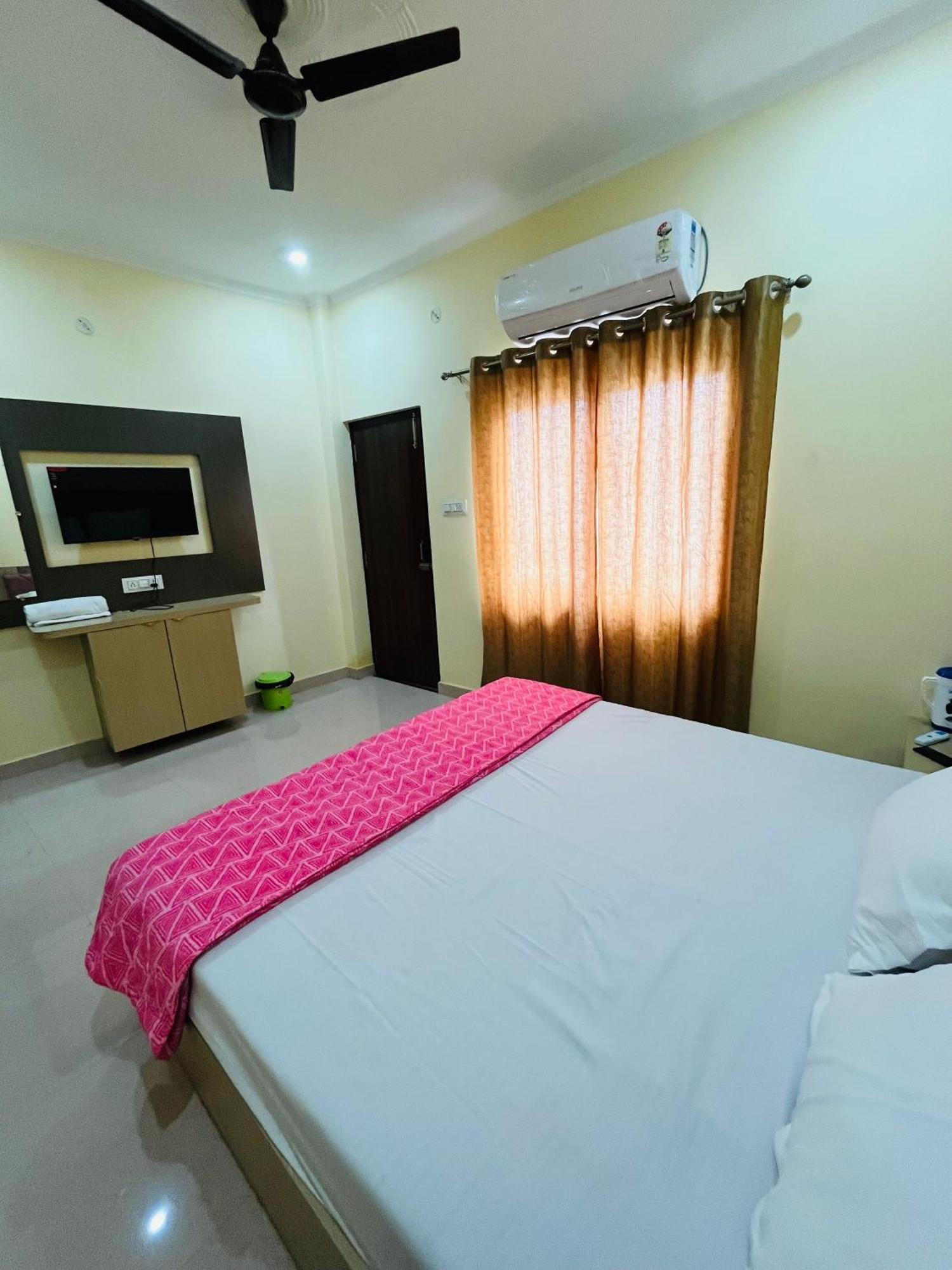 River View Paying Guest House Varanasi Bagian luar foto