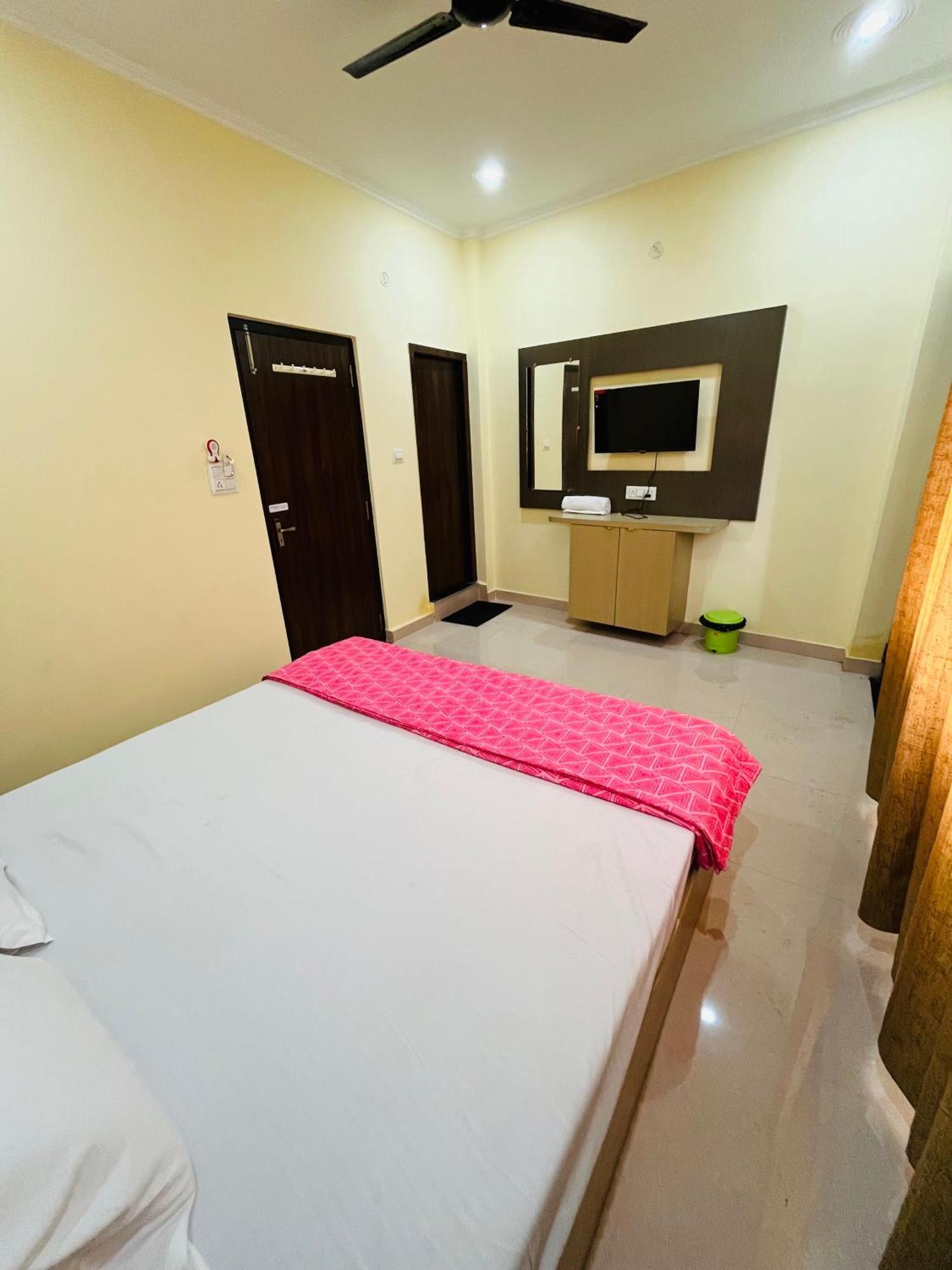 River View Paying Guest House Varanasi Bagian luar foto