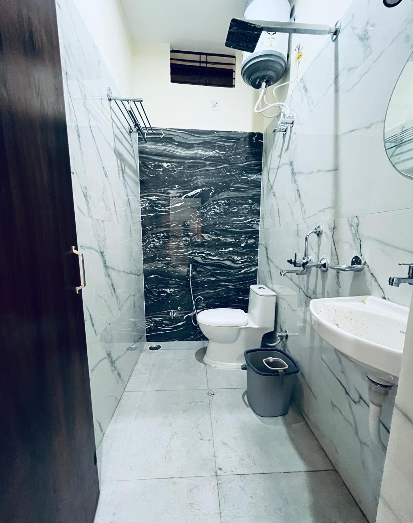 River View Paying Guest House Varanasi Bagian luar foto