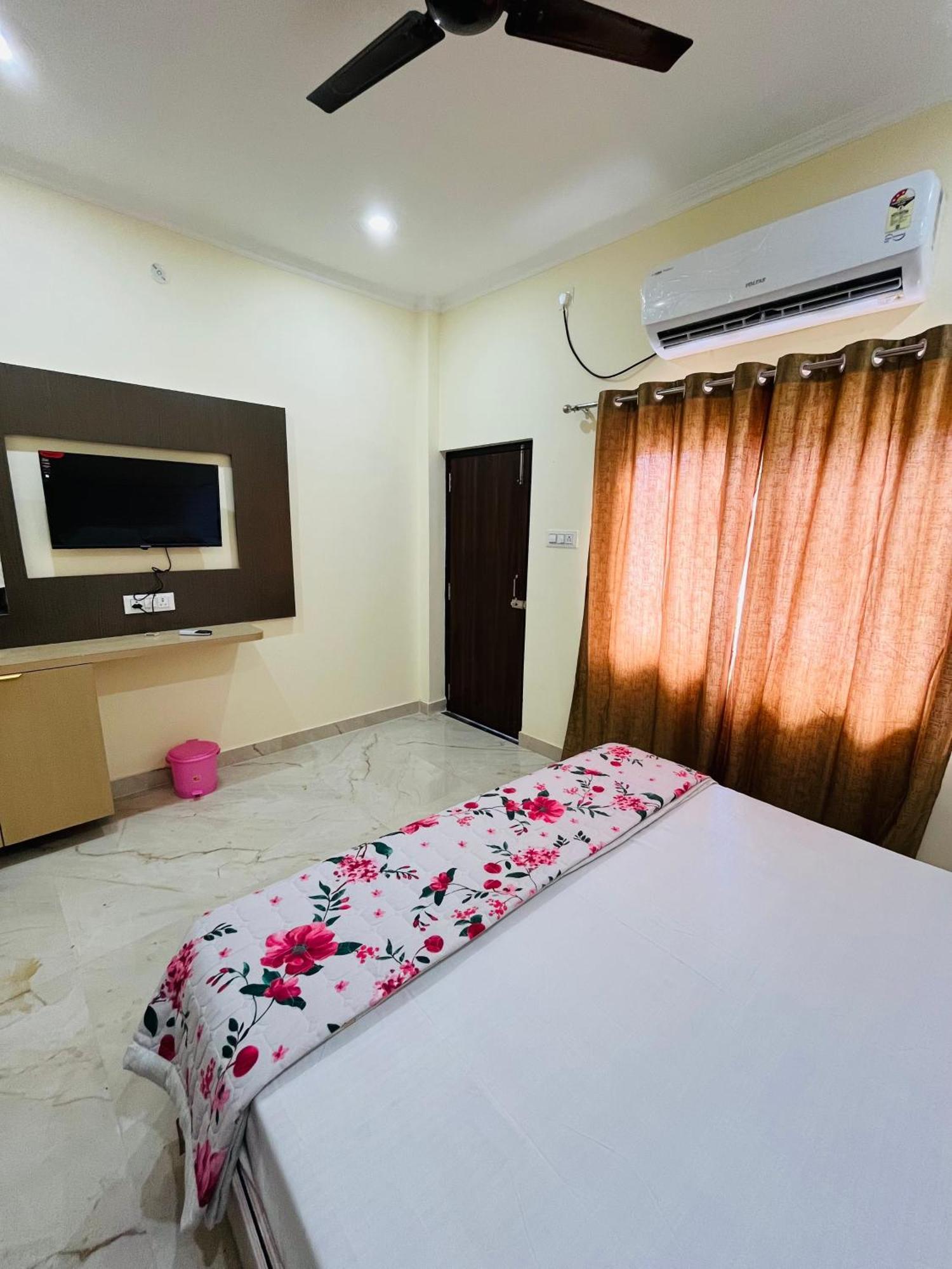 River View Paying Guest House Varanasi Bagian luar foto