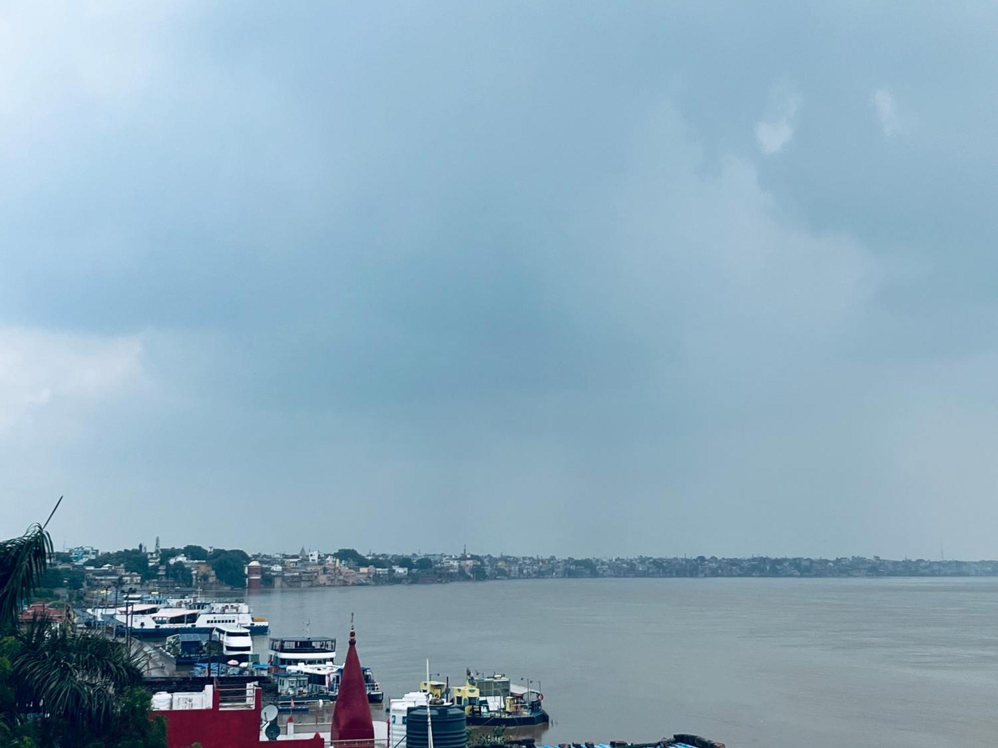River View Paying Guest House Varanasi Bagian luar foto