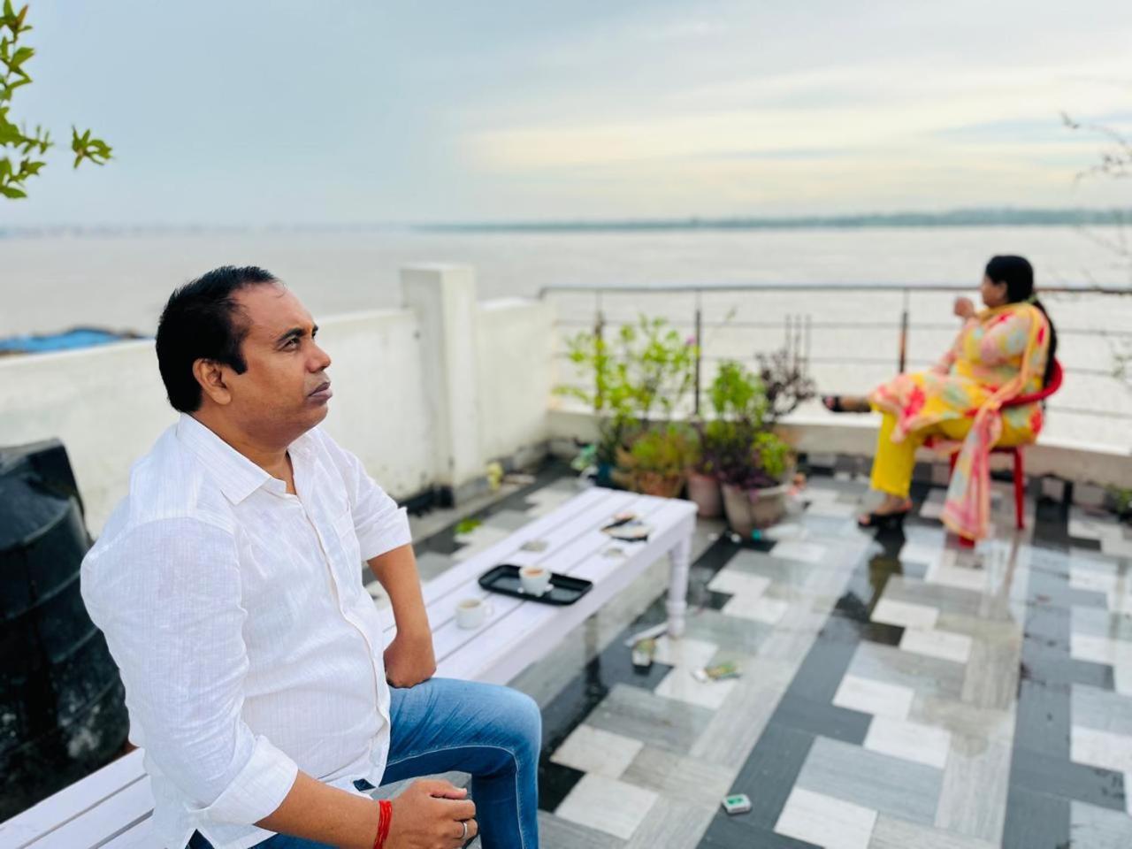River View Paying Guest House Varanasi Bagian luar foto