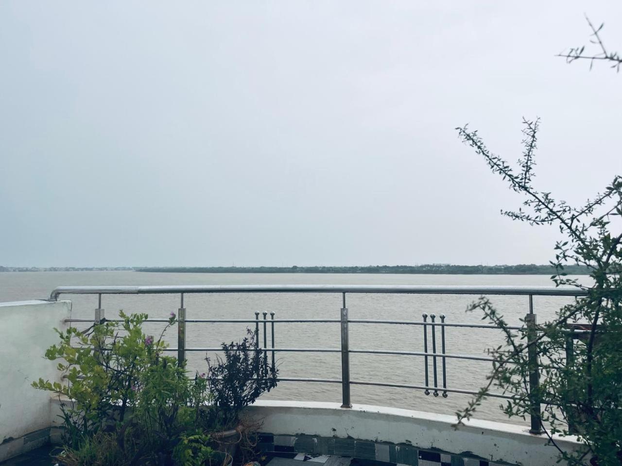 River View Paying Guest House Varanasi Bagian luar foto