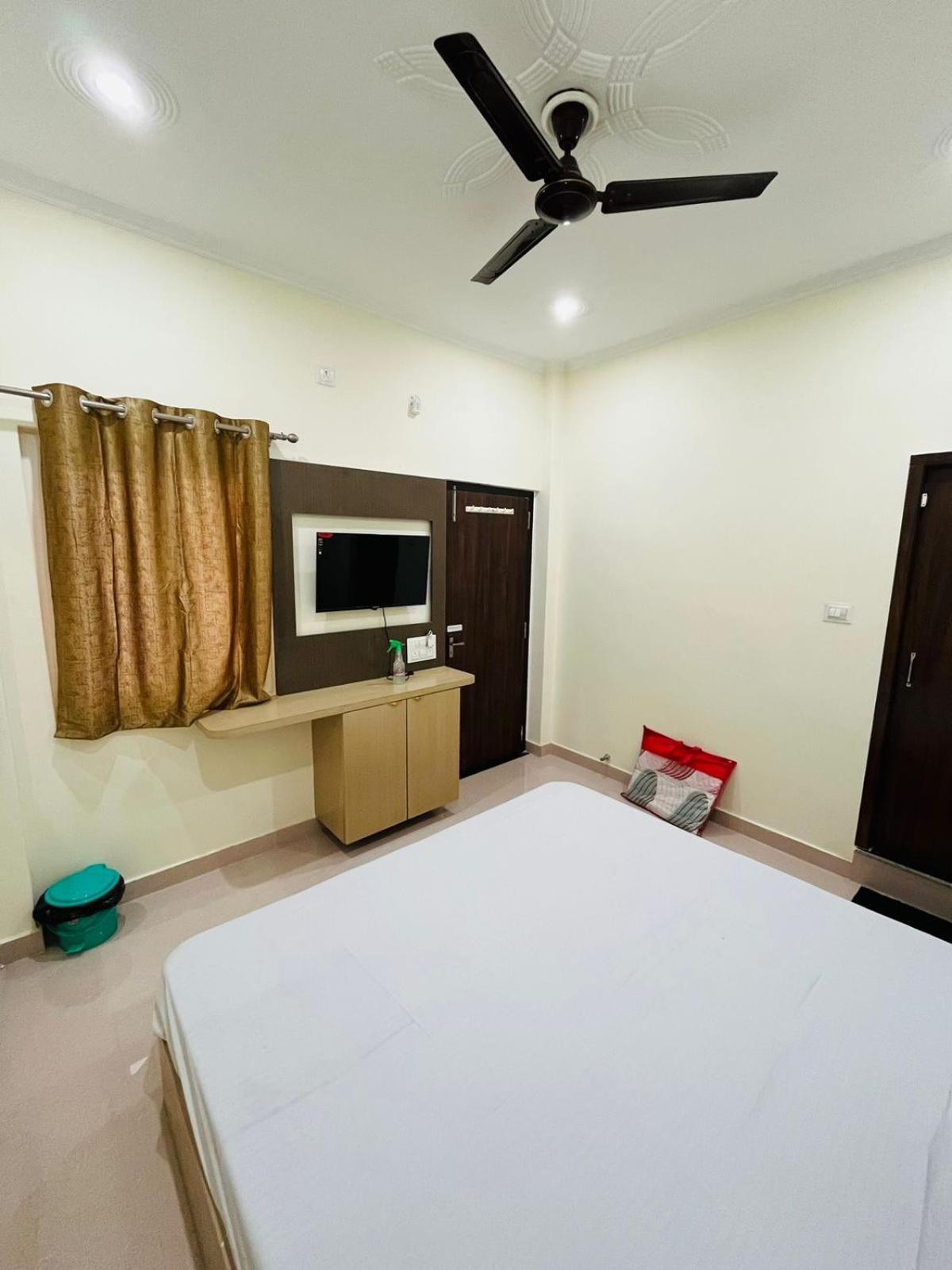 River View Paying Guest House Varanasi Bagian luar foto