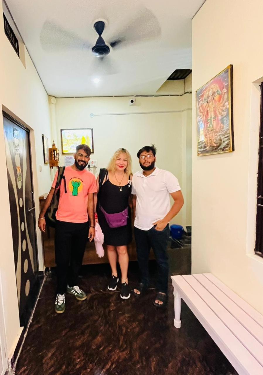 River View Paying Guest House Varanasi Bagian luar foto